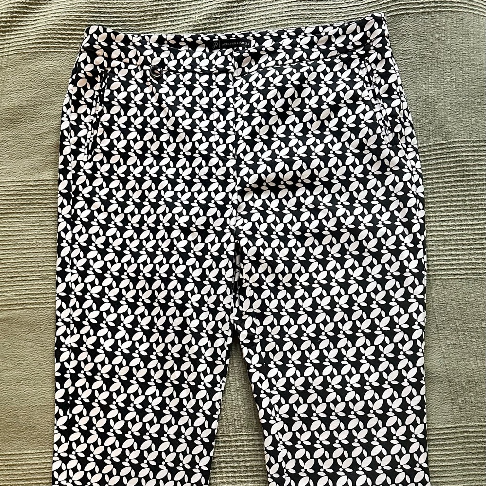 Adrianna Papell Black and White Patterned Ankle Pants